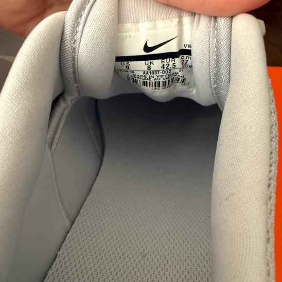 MENS Nike Golf Gray Sneakers SIZE 9 - Picture 5 of 5